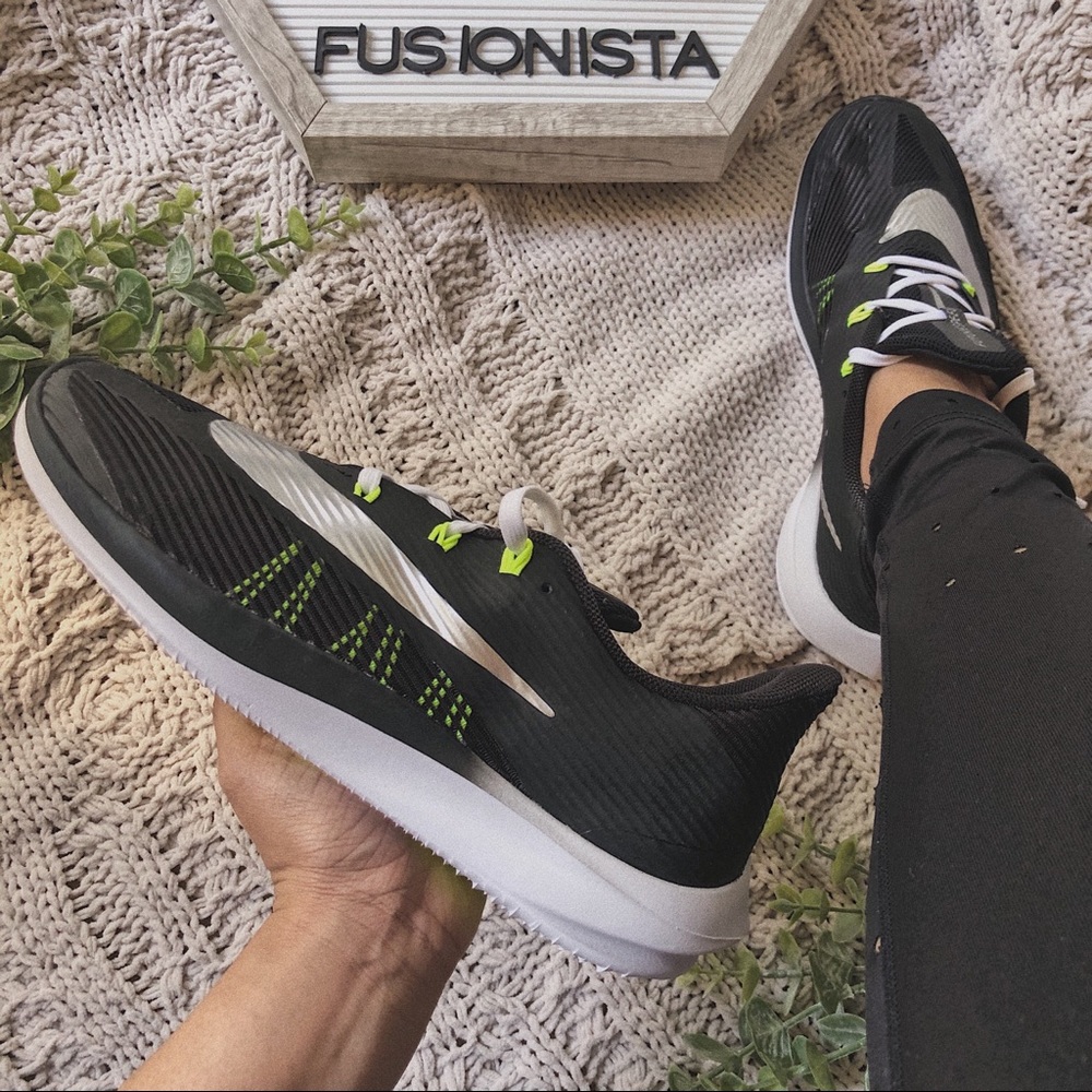 NWT 🍭 Rare Nike Future Speed Black 6.5Y/8W